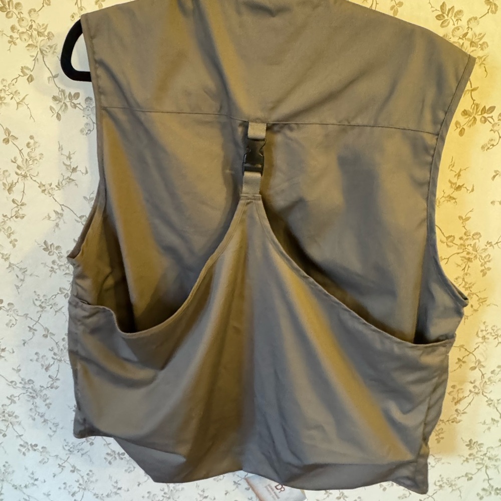 Gray Utility Vest - Picture 4 of 4